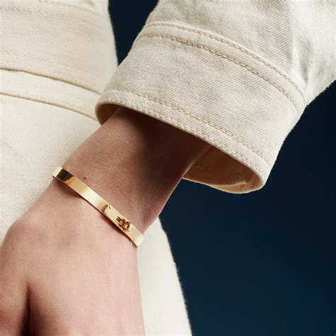 hermes kelly bangle bracelet price|hermes kelly bracelet white gold.